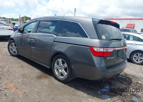 2013 Honda Odyssey Touring/Touring Elite z USA, uszkodzony, nr VIN 5FNRL5H91DB025219